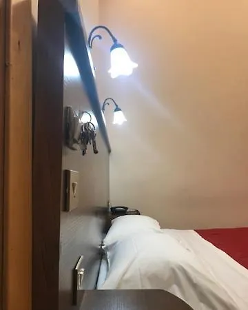 Ξενοδοχείο Panda 2*