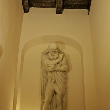 Hotel Panda 2*